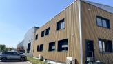 façade rénové bâtiment logistique saint léonard