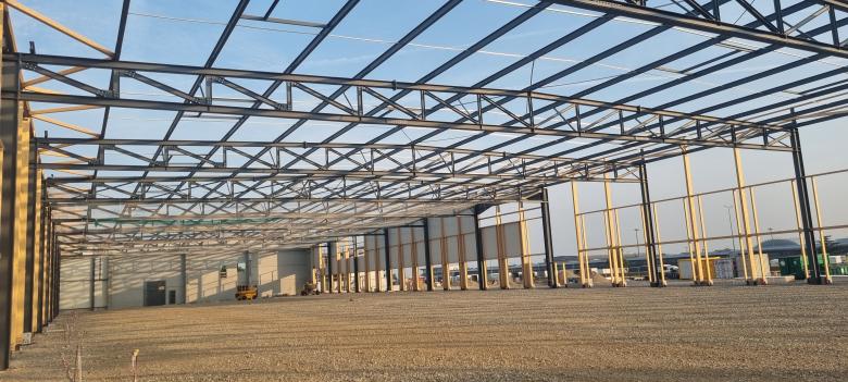 Fermes treillis 42 mètres charpente messagerie