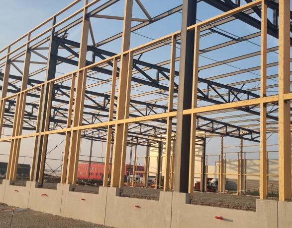 Chantier charpente mixte acier bois Lyon Saint-Exupéry